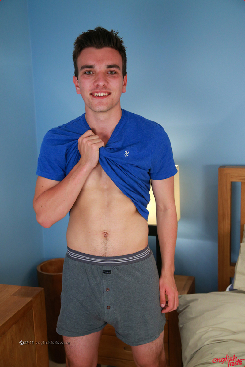 Straight lad James Keith shows off his body at Englishlads