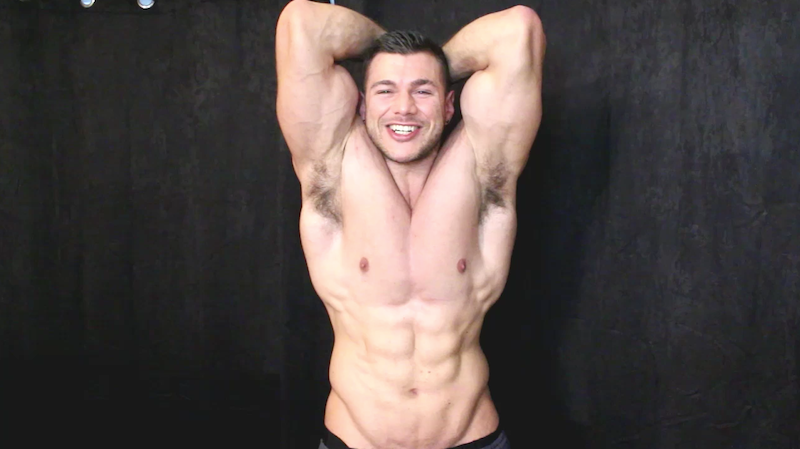 ripped muscle man flexing